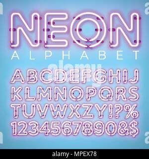 Helles Neon Alphabet auf blauem Hintergrund. Vektor Buchstaben, Zahlen und Zeichen mit glänzenden Leuchteffekt Layered getrennt Zeichen. Font Design Template für Ihren Text, Dekoration, Banner, Flyer oder Werbe Party Poster. Stock Vektor