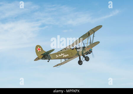 Flugzeuge des Zweiten Weltkrieges. Wiederaufbau der Feindseligkeiten 2018-04-30 Region Samara, Russland. Stockfoto