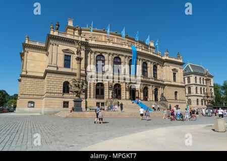 Die Fassade der Rudolfinum Palast, Konzerthalle und der Tschechischen Philharmonie in Prag, Tschechische Republik Stockfoto