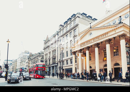 London, UK - April 2018: Theatre Royal Haymarket, die West End Theater und die dritte - älteste London Playhouse noch in Gebrauch seit 1720 Stockfoto