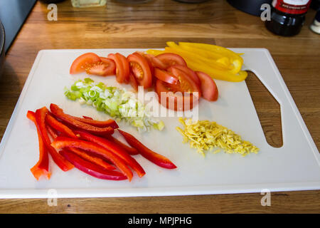 Die Zubereitung von Essen in der Küche Stockfoto