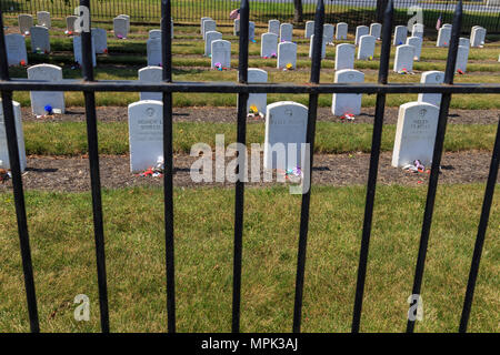 Carlisle, PA, USA - 26. Juni 2016: Gräber der gebürtigen amerikanischen Jugendlichen, die Carlisle Indian Industrial School in Carlisle besucht. Stockfoto