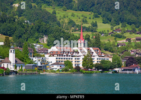 Weggis, Kanton Luzern/Schweiz - 03 Juli 2016: Blick auf die malerische alte Dorf Weggis. Weggis ist beliebter Erholungsort in der Deuts Stockfoto