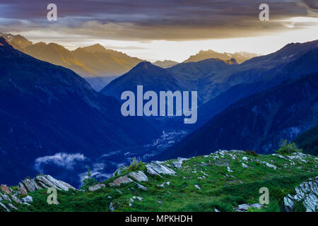 Blick auf Chamonix von Aiguille du Midi.  Mont Blanc, Frankreich Stockfoto