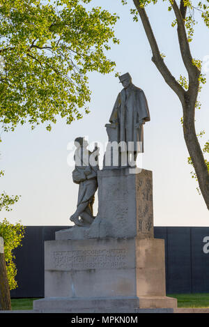 Statue des französischen General Paul Maistre, Notre Dame de Lorette, Frankreich Stockfoto