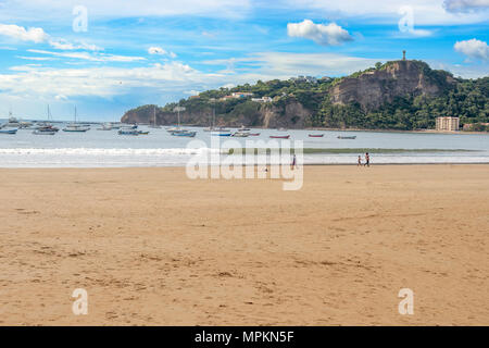 San Juan del Sur, Nicaragua - November 19, 2016: Der Christus der Barmherzigkeit ist eine kolossale Statue von Jesus Christus in San Juan del Sur, auf einer Höhe von 134 Stockfoto