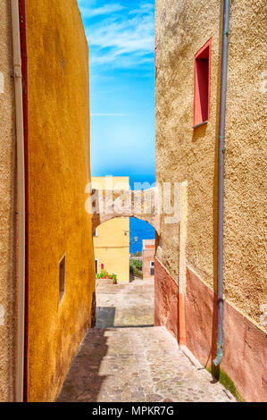 die schöne Allee von Castelsardo alte Stadt - Sardinien - Italien Stockfoto