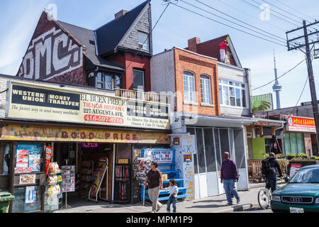 Toronto Kanada, Augusta Avenue, Kensington Market, historische Nachbarschaft, Shopping Shopper Shopper Shop Shops Markt Märkte Marktplatz Kauf Verkauf, r Stockfoto