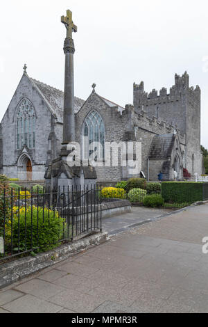 Heilige Dreifaltigkeit Abteikirche in Adare, Co Limerick, katholische Kirche, 13. Jahrhundert, herrliche Architektur Stockfoto