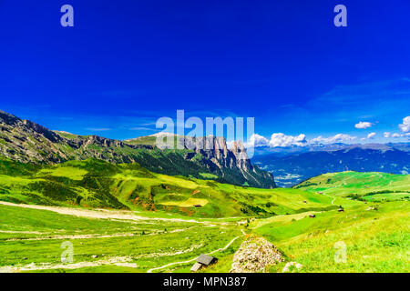 Panoramablick über die Berge Schlern in Südtirol - Italien Stockfoto