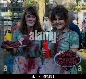 Bristol Zombie laufen, und die jährliche Veranstaltung rund um Hallwoween, wo jeder Kleider bis Stockfoto