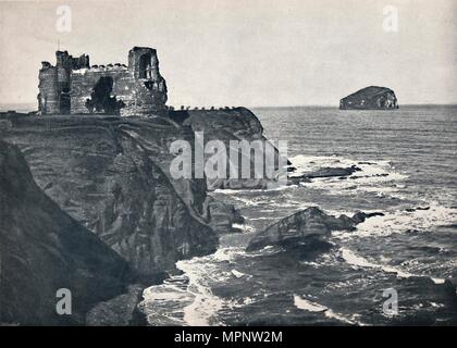 "North Berwick - Tantallon Castle und der Bass Rock', 1895. Artist: Unbekannt. Stockfoto