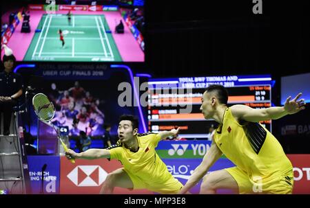 Bangkok, Thailand. 24. Mai, 2018. Liu Cheng (L) und Zhang Nan von Team China schlug eine Rückkehr gegen Lee Jhe-Huei und Lee Yang von Team Chinesisch Taipei während der BWF Thomas Cup Viertelfinale 2018 in Bangkok, Thailand, am 24. Mai 2018. Credit: Wang Shen/Xinhua/Alamy leben Nachrichten Stockfoto