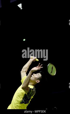 Bangkok, Thailand. 24. Mai, 2018. Chen Lange von Team China schlägt eine Rückkehr gegen Chou Tien Chen von Team Chinesisch Taipei während der BWF Thomas Cup Viertelfinale 2018 in Bangkok, Thailand, am 24. Mai 2018. Credit: Wang Shen/Xinhua/Alamy leben Nachrichten Stockfoto