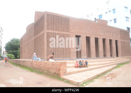 Dhaka. 24. Mai, 2018. Foto genommen, am 24. Mai 2018 zeigt die Köder Ur Hesse Moschee in Dhaka, Bangladesh. Quelle: Xinhua/Alamy leben Nachrichten Stockfoto