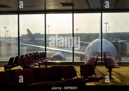 Abflugsteig, Terminal 2, Flughafen Changi, Singapur Stockfoto