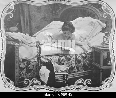 "La Belle Image', 1900. Artist: Unbekannt. Stockfoto