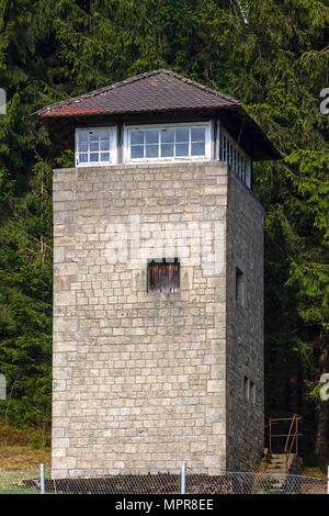 Ehemaliger Wachturm in der KZ-Gedenkstätte Flossenbürg, Flossenbürg, Oberpfalz, Bayern, Deutschland Stockfoto