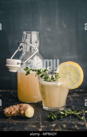 Glas Switchel Stockfoto