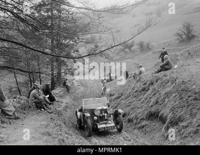 MG J2 in der MG Car Club Abingdon Trial/Rally 1939 konkurrieren. Artist: Bill Brunell. Stockfoto