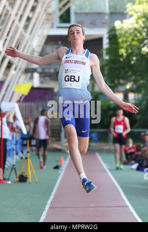 In Loughborough, England, 20, Mai, 2018. Alessandro Schenini konkurrieren im Weitsprung der Männer während der LIA Loughborough Internationalen Leichtathletik ann Stockfoto