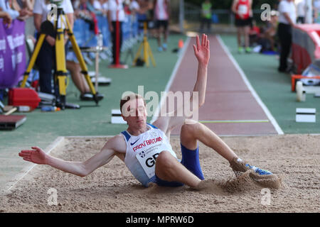 In Loughborough, England, 20, Mai, 2018. Alessandro Schenini konkurrieren im Weitsprung der Männer während der LIA Loughborough Internationalen Leichtathletik ann Stockfoto