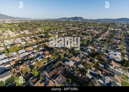 Luftaufnahme von Wohnungen im San Fernando Valley Gegend von Los Angeles, Kalifornien. Stockfoto