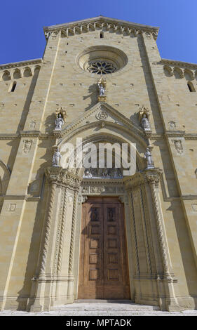 Haupteingang von Arezzo Dom, Kathedrale dei Santi Pietro e Donato, Arezzo, Toskana, Italien Stockfoto