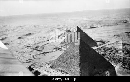 Pyramiden von Gizeh, Ägypten, 1931. Artist: Unbekannt. Stockfoto