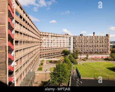 Park Hill Estate, Sheffield, South Yorkshire, 2006. Künstler: James O Davies. Stockfoto