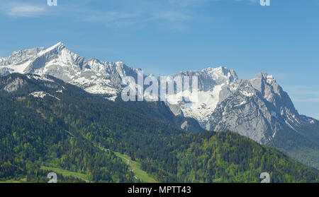 Alpen Panorama von Garmisch-Partenkirchen Bayern Deutschland. Stockfoto