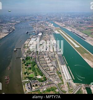 King George V Dock, Newham, London, 1989. Artist: Aerofilms. Stockfoto