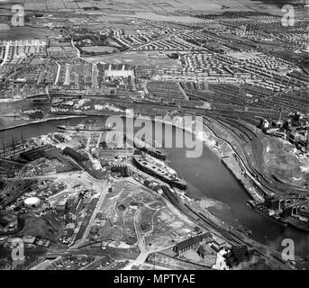 Fluss Wear, Deptford Shipbuilding Yard und Wohnviertel in Monkwearmouth, Sunderland, 1946. Artist: Aerofilms. Stockfoto