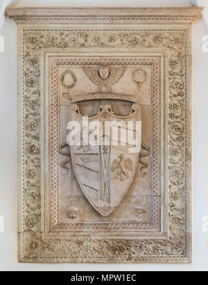 Herzogtum von Urbino und Montefeltro Wappen in Palazzo Ducale in Urbino, Stadt und Weltkulturerbe in der Region Marken in Italien. Stockfoto