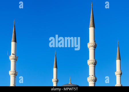 Reisen in die Türkei - minarette der Kocatepe Moschee in Ankara Stadt Stockfoto