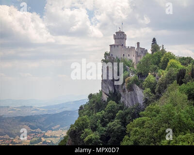 De La Fratta (oder Cesta) Turm auf dem Monte Titano Berg in San Marino Stockfoto