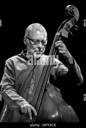 Dave Holland, 2017. Artist: Alan John ainsworth. Stockfoto