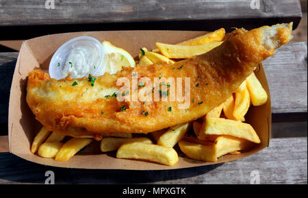 Fisch und Chips serviert an der RHS Chelsea Flower Show, 2018 Stockfoto
