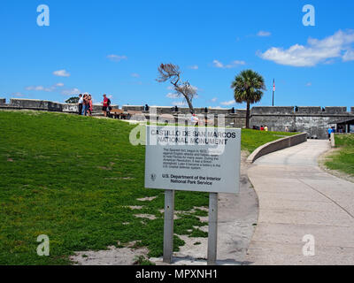 Eingang zum Castillo de San Marcos in St. Augustine, Florida, USA, 2018, © katharine Andriotis Stockfoto