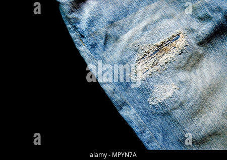 Textur von Jeans und blaue Jeans auf Holzboden, jeans Muster Hintergrund, Textur Jeans. Stockfoto