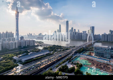 Guangzhou, China. 24. Mai, 2018. Guangzhou, China, 24. Mai 2018: die Nacht Landschaft von Guangzhou, Provinz Guangdong im Süden Chinas. Credit: SIPA Asien/ZUMA Draht/Alamy leben Nachrichten Stockfoto