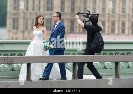 London, Großbritannien. 25. Mai 2018. Asiatische Hochzeit Fotografie in Westminster. Credit: Guy Corbishley/Alamy leben Nachrichten Stockfoto