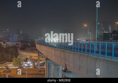 Schnelle Metro von Gurgaon Stadt Stockfoto