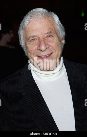 Elmer Bernstein (Score: Dem Himmel so fern) Ankunft am Los Angeles Filmkritiker Association, die 28. jährliche Auszeichnungen im Casa Del Sol in Los Angeles. Januar 15. 2003 BernsteinElmer 19 Red Carpet Event, Vertikal, USA, Filmindustrie, Prominente, Fotografie, Bestof, Kunst, Kultur und Unterhaltung, Topix Prominente Fashion/Vertikal, Besten, Event in Hollywood Leben - Kalifornien, Roter Teppich und backstage, USA, Film, Stars, Film Stars, TV Stars, Musik, Promis, Fotografie, Bestof, Kunst, Kultur und Unterhaltung, Topix, headshot, vertikal, eine Person,, fr Stockfoto