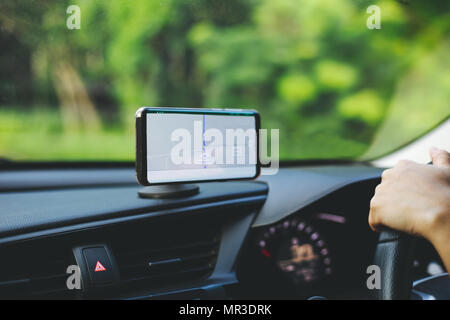 Smart Phone auf magnet Car Mount Halterung für Mobiltelefon Gps Stockfoto