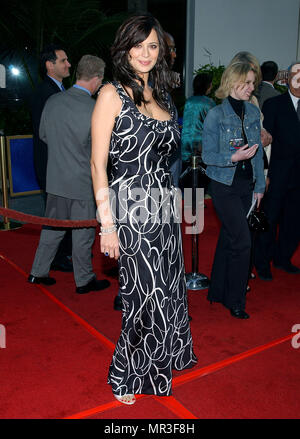 Catherine Bell Ankommend an der Kreuzung 'Bruce Almighty Premiere' an der Universal Cineplex Theater in Los Angeles. 14. Mai 2003. BellCatherine007 Red Carpet Event, Vertikal, USA, Filmindustrie, Prominente, Fotografie, Bestof, Kunst, Kultur und Unterhaltung, Topix Prominente Fashion/Vertikal, Besten, Event in Hollywood Leben - Kalifornien, Roter Teppich und backstage, USA, Film, Stars, Film Stars, TV Stars, Musik, Promis, Fotografie, Bestof, Kunst, Kultur und Unterhaltung, Topix, vertikal, eine Person aus dem Jahr 2003, Anfrage tsuni@Gamma-USA.com Mode - F Stockfoto