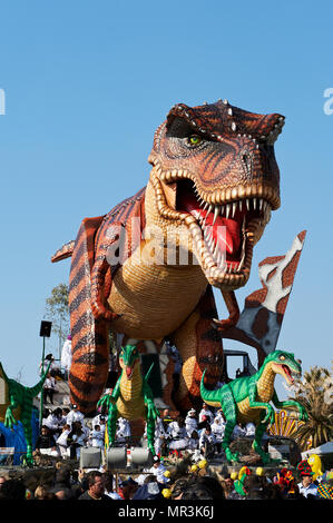 Viareggio, 26 Febbraio 2012, La sfilata dei Carri allegorici sul Lungomare Stockfoto