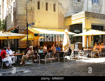 Cafés und Restaurants am Greenmarket Square im Stadtzentrum von Kapstadt. Stockfoto