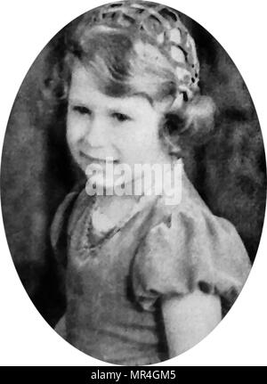 Prinzessin Elisabeth von England (später Königin Elizabeth II) 4 beim Brautjungfer für ihre Cousine, Lady Mai Cambridge im Alter von Stockfoto