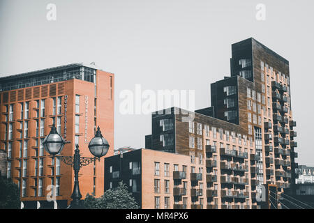 Moderne Apartments und Doubletree by Hilton Hotel auf Granary Wharf, Leeds, Großbritannien Stockfoto